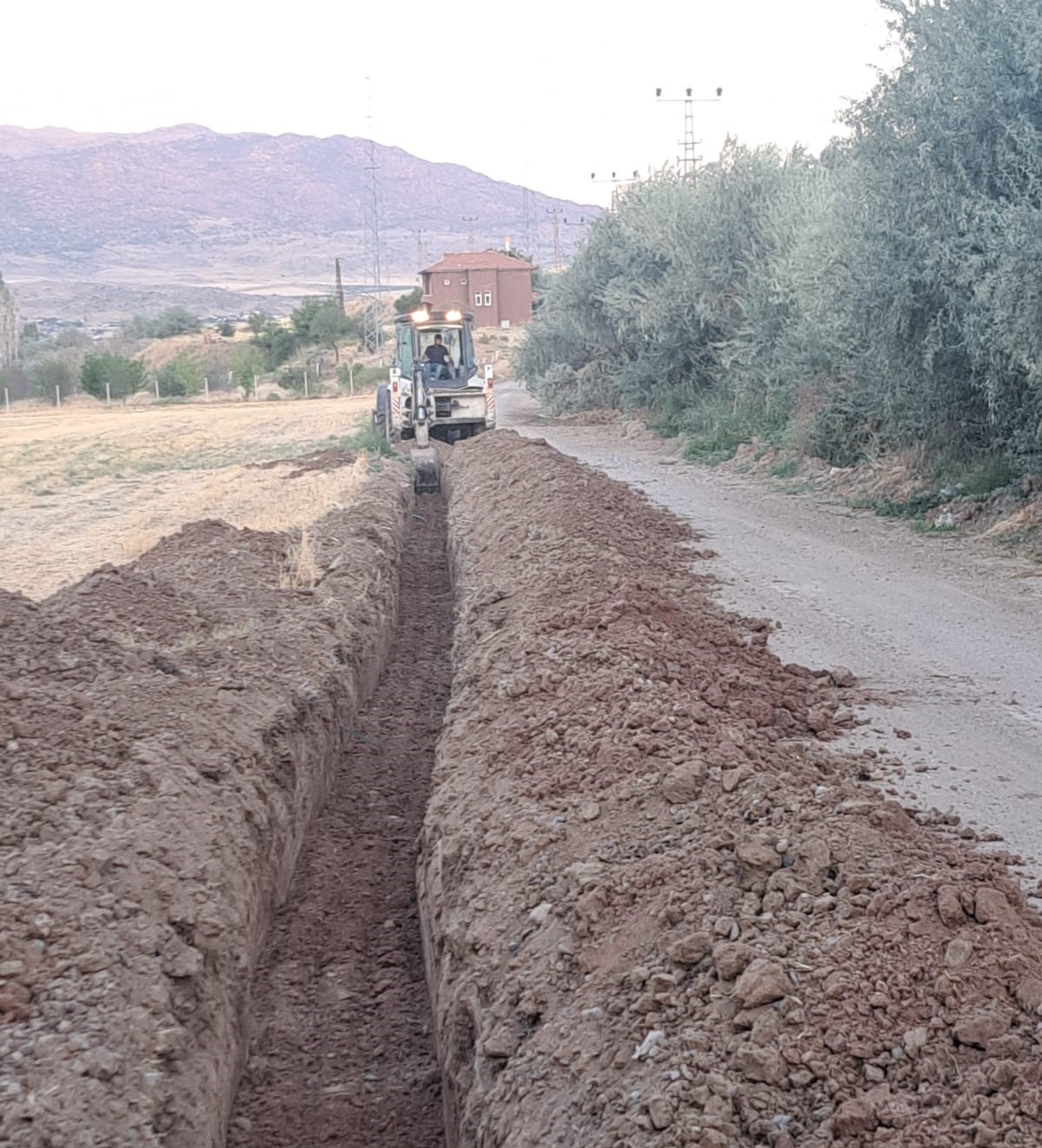 300 metre uzunluğundaki boru hattı yenilendi.